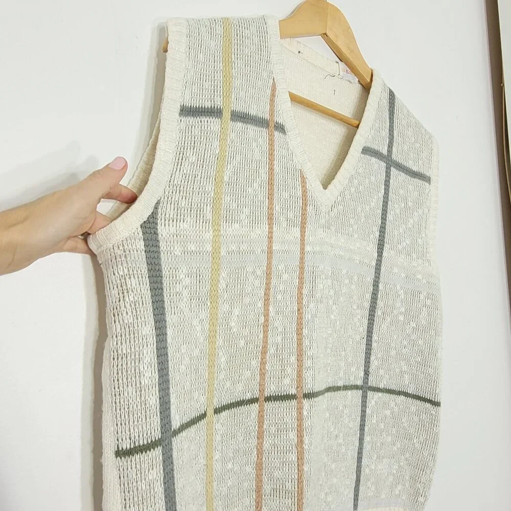 Vintage Knitted Ivory Yellow Striped Green Cotton Blend V-Neck Sleeveless Vest - Picture 4 of 10